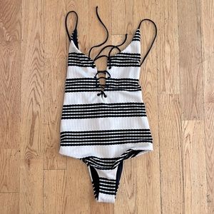 Tavik Knit Stripe Lace-Up One Piece Swimsuit Seashell/Black M